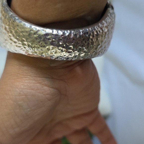 Large Vintage Silver Skull Clamper Hinge Bracelet - Picture 8 of 10